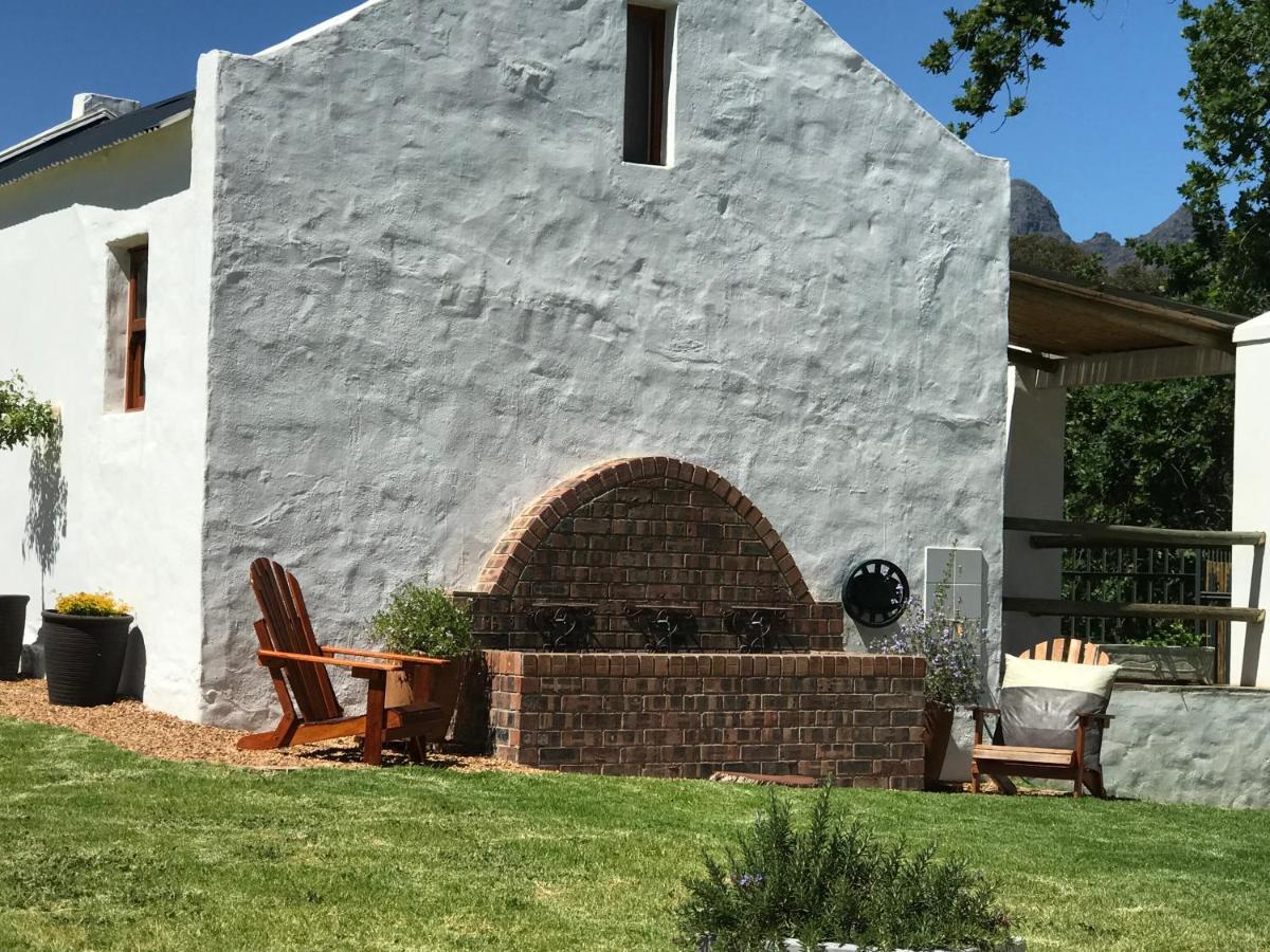 Raithby Winelands Historical Cottage Kültér fotó